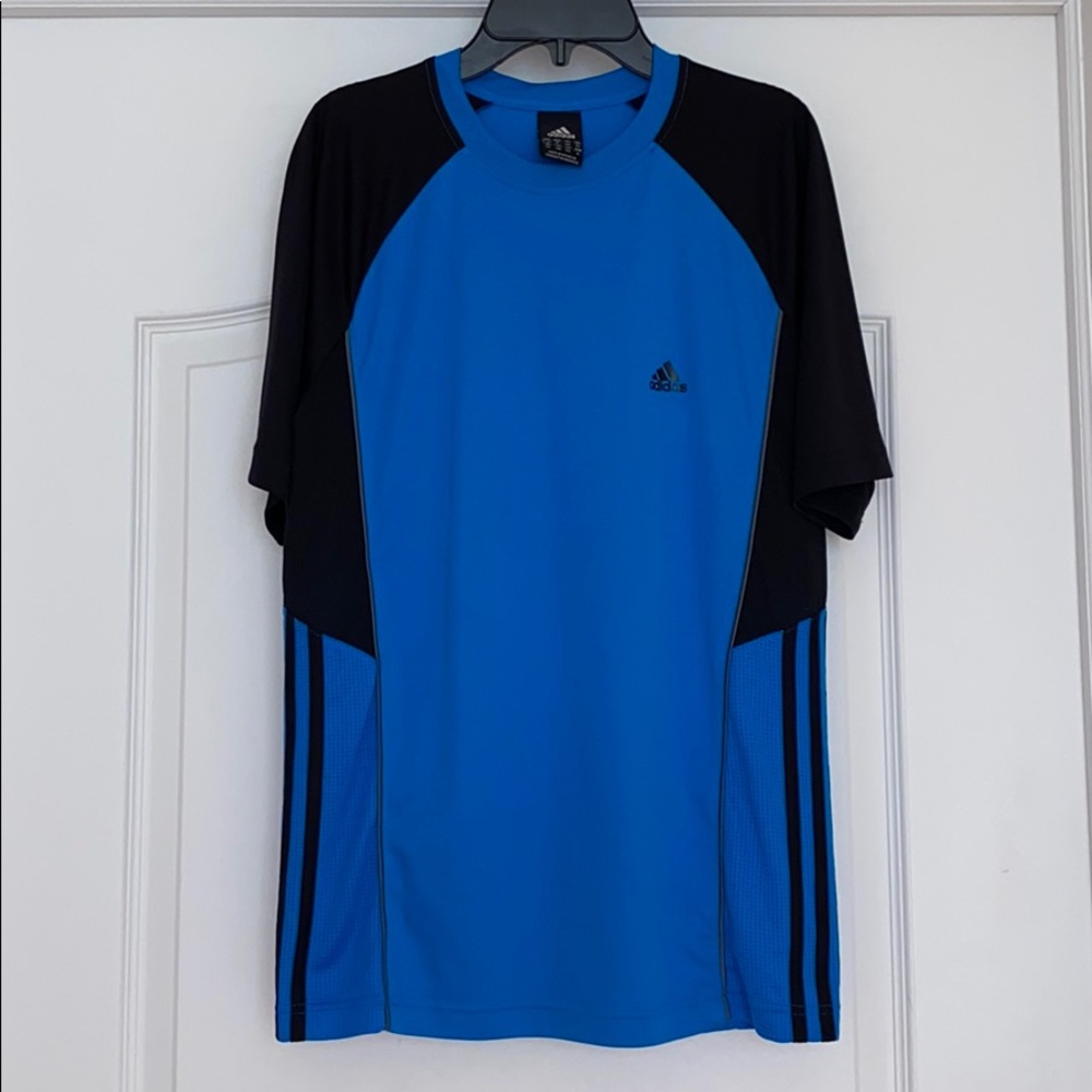 Boys Adidas t-shirt. Size XL (15-16Y)